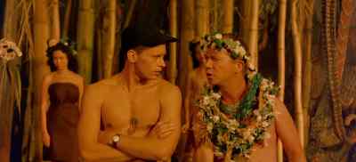 - Look at those tusks.
- Yeah. - South Pacific