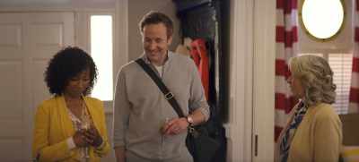 Look at you two looking
at each other. It's good. - The Big Door Prize