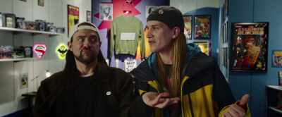 Look at this ugly motherfucker,
probably got a tiny dick too. - Jay and Silent Bob Reboot