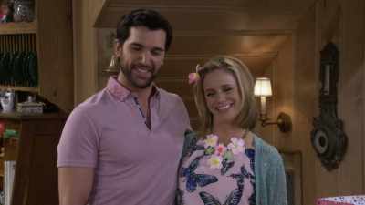 Look at us getting along. See, Ramona? - Fuller House