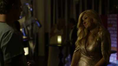 Look at you.
- [laughs] - Dirty John