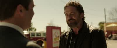 Look at you, man. - Den of Thieves