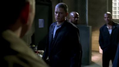 Look at you. - Prison Break