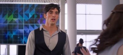 Look, August 27th, the entry stamp. - The Kissing Booth 2