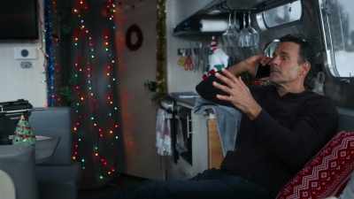 Look, Chris,
this is me hanging up. - Home Sweet Christmas