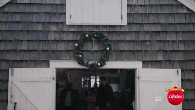 Look, even if it's not easy,
I'm not gonna let that stop me. - The Holiday Fix Up