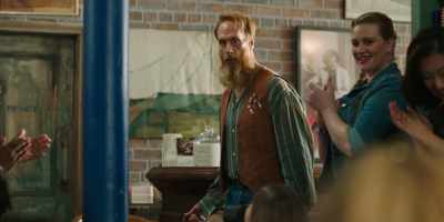 Look, everybody! It's Xander Duggins!
[children cheering] - Up Here