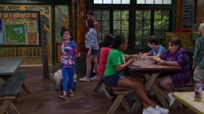 Look, everyone! - BUNK'D