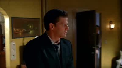 Look, he has a family, a baby. - Bones