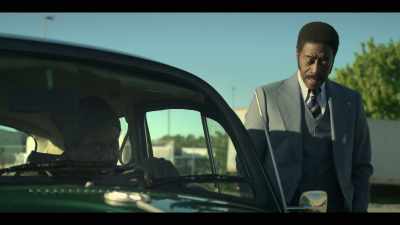 Look here, man,
I ain't no snitch. - Fight Night: The Million Dollar Heist