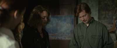 Look, he's got no hair. He's so cute. - The Glass Castle
