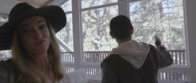 - Look how big these windows are!
- [ Boing! Boing! ] - Superhost