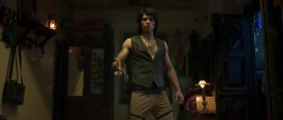 'Look how I deal with them!
Look at my style!' - Kaalakaandi