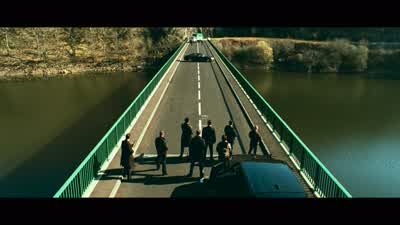 Look how many of them. - Transporter 3