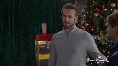 Look, I appreciate
you being here, - The Christmas Contest