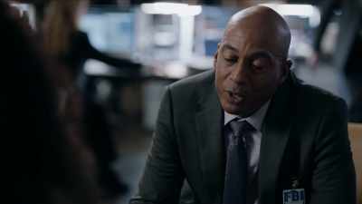 Look, I brought you down here
because I made some calls, - The Rookie: Feds