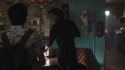 Look, I can't talk right now. - Riverdale
