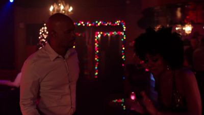 Look, I can't talk to you right now. - Lethal Weapon
