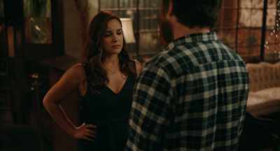 Look, I -- I want to be
with someone - Bar Fight