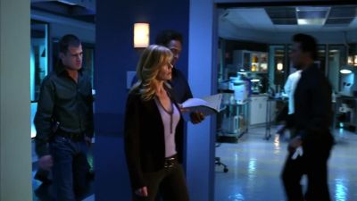 Look, I was just trying
to help that chick out. - CSI: Crime Scene Investigation