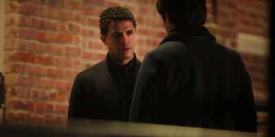 - Look, I know
there's a difference - Reginald the Vampire