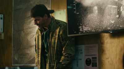 Look, I know that you want
this target just as bad as we do. - SEAL Team