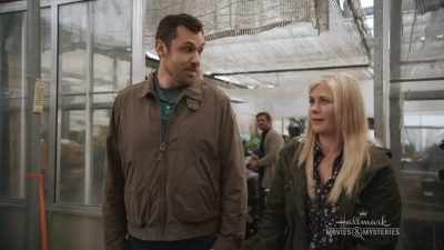 Look, I may not be a detective,
but for some things, - Chronicle Mysteries: Vines that Bind
