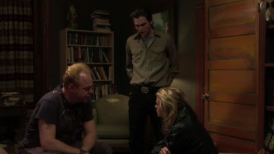 Look, I'll just drive you in my truck. - Night of the Living Dead 3D