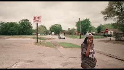 - Look, I'm gonna pull
up in a little bit. - Mahogany