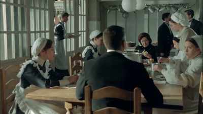 Look, Ingrid needs
your compassion, - Grand Hotel