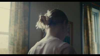 Look, it's really weird
talking through the door, - Cellphone