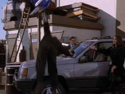 Look! It's the hooded... - Lois & Clark: The New Adventures of Superman