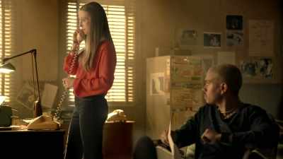 LOOK, I'VE ONLY GOT A SEC
'CAUSE I'M WITH A CLIENT, - Wicked City