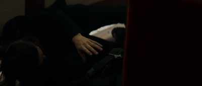 - Look... just...
- Slight scratch. - Hitman's Wife's Bodyguard