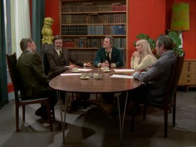 Look we know the target's nine million in gold - The Persuaders!