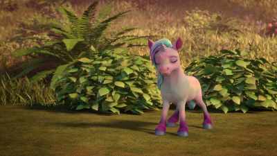 Look!
Leaf, it's our littlest friend! - Unicorn Academy