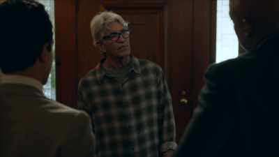 Look, he left home at 19.
We haven't talked much since. - The Rookie: Feds