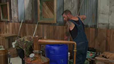 -Look. Look right here.
-That paddle? - Moonshiners: Master Distiller