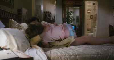 Look, Martin. Patti's coming home. - An Unmarried Woman