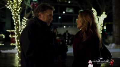 Look, Max has a young,
very cool grandpa - Christmas Wishes & Mistletoe Kisses