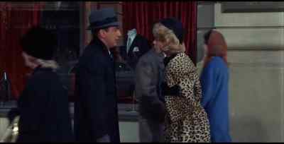 Look, Miss Stacy, you misunderstood
me. No. No, Mr. Wright. - If a Man Answers