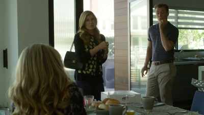 - Look, Mom, obviously we don't
know what's really going on - Dirty John