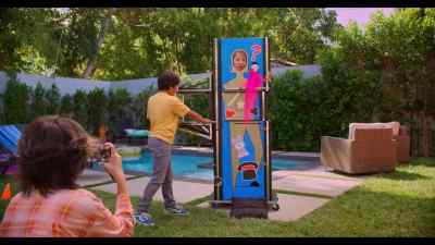 Look, no fake fingers
here, Ryan. - Ryan's World the Movie: Titan Universe Adventure