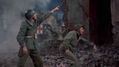 - Look out. It's about to come down.
- Get down! - White Christmas