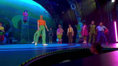 ♪ Look out, world,
Cos here I come... ♪ - The SpongeBob Musical: Live on Stage!