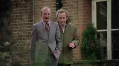 - Look, Ron, the pathologist
got it wrong, it's happened - Sweeney!