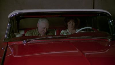 Look, Ronee, uh, maybe
I'm old-fashioned, - Frasier