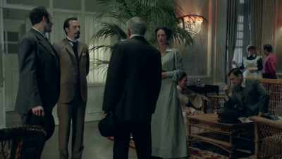 Look, - Grand Hotel