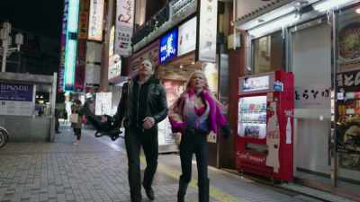 আমরা শুধু সম্পর্কে তাকে পেতে ছিল। -Look। - Sharknado 5: Global Swarming