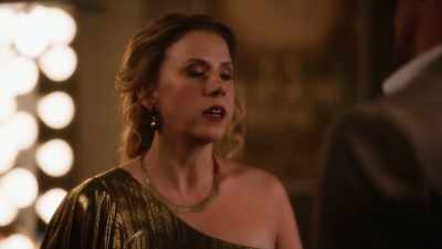 Look, Sadie doesn't
want you to do - The Jane Mysteries: Inheritance Lost